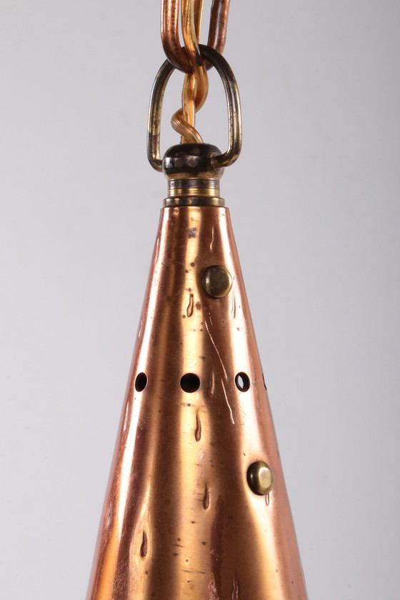 Image 1 of Lampe suspendue danoise en cuivre martelé à la main E.S Horn Aalestrup, années 1950