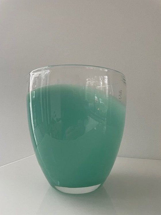 Image 1 of Vaso in vetro soffiato a bocca con effetto immersione verde menta - Arte del vetro