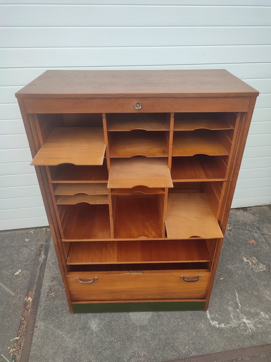 Image 1 of Armoire à portes roulantes, classeur, armoire de notaire - 1950s