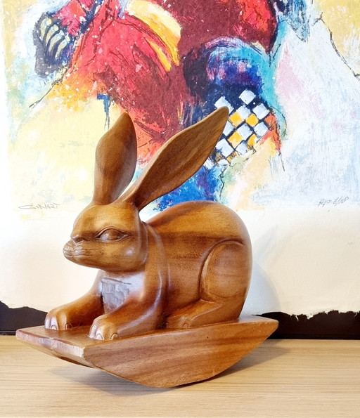 Lapin vintage sculpté à la main