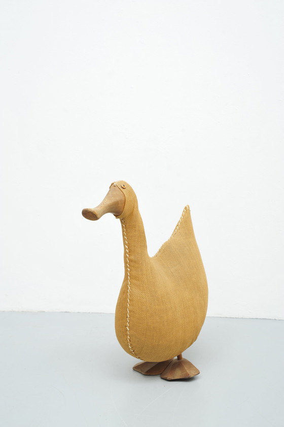 Image 1 of Anatra vintage fatta di iuta