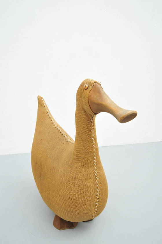 Image 1 of Anatra vintage fatta di iuta