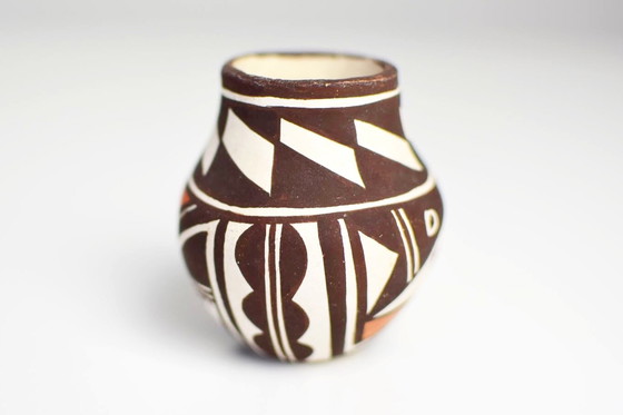 Image 1 of Vase Acoma