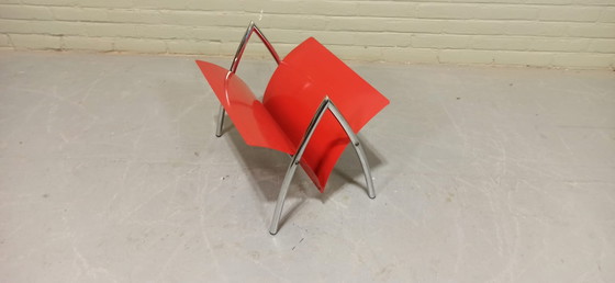 Image 1 of Krantenbak vintage postmoderno