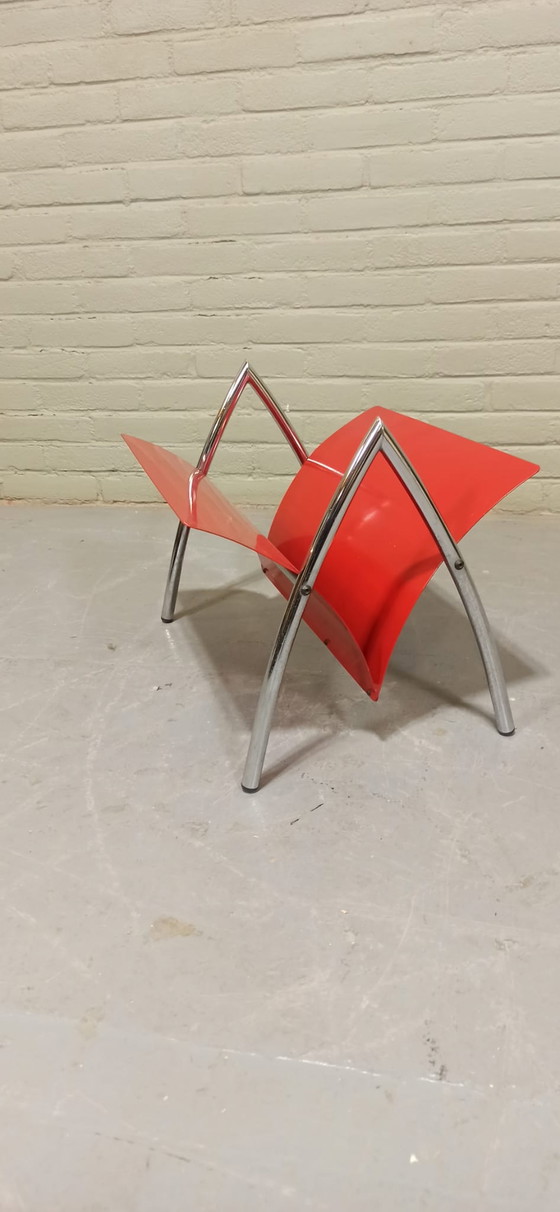 Image 1 of Krantenbak vintage postmoderno