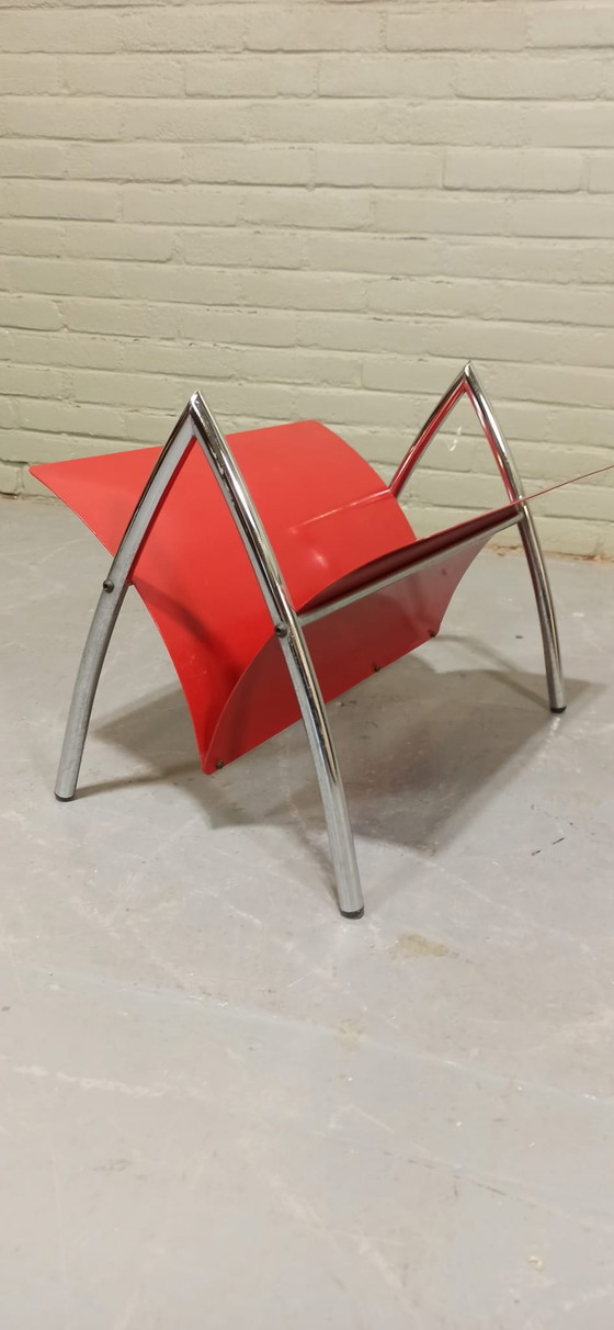 Image 1 of Krantenbak vintage postmoderno