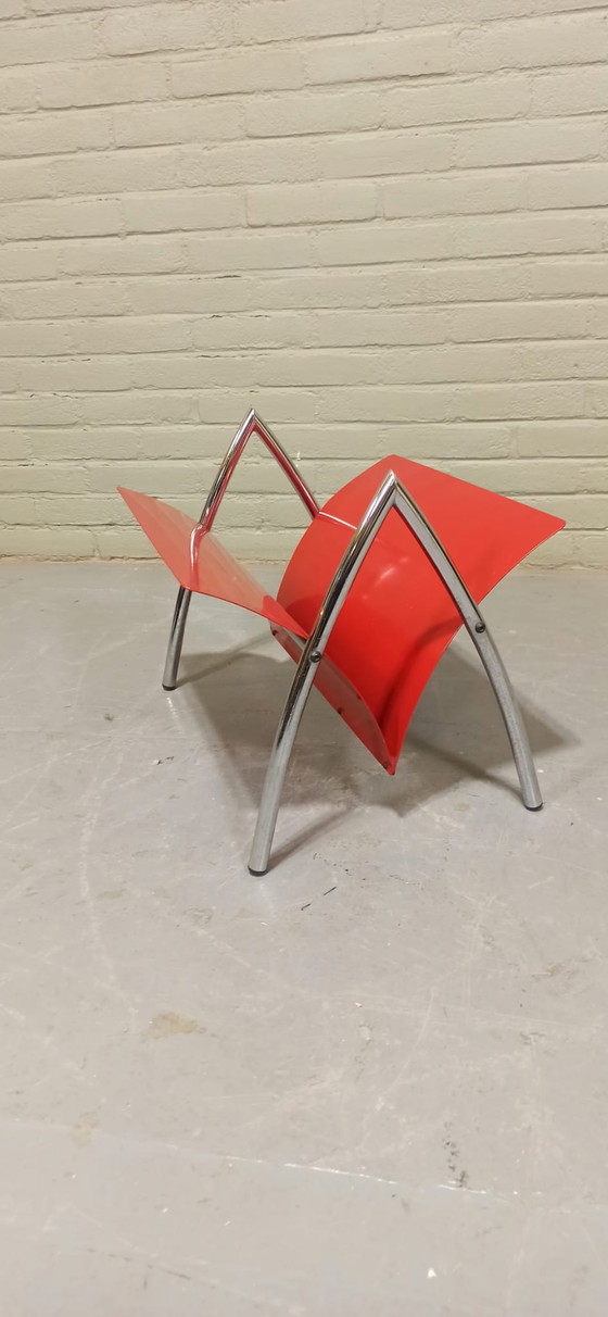 Image 1 of Krantenbak vintage postmoderno