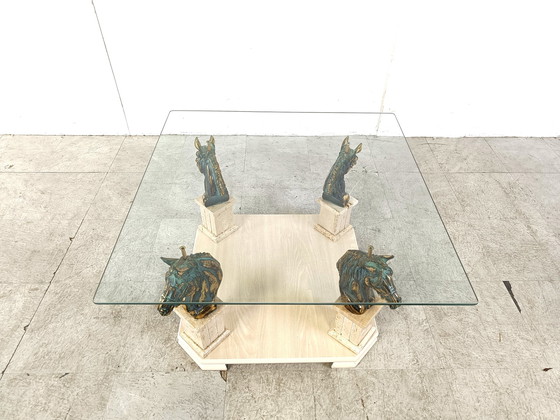 Image 1 of Tavolino da caffè vintage in ottone con testa di cavallo