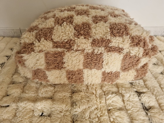 Image 1 of Berber cushion