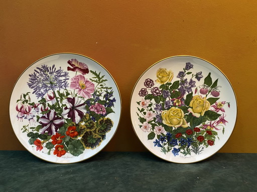 Franklin Mint Flowers Of The Year 12 Plates