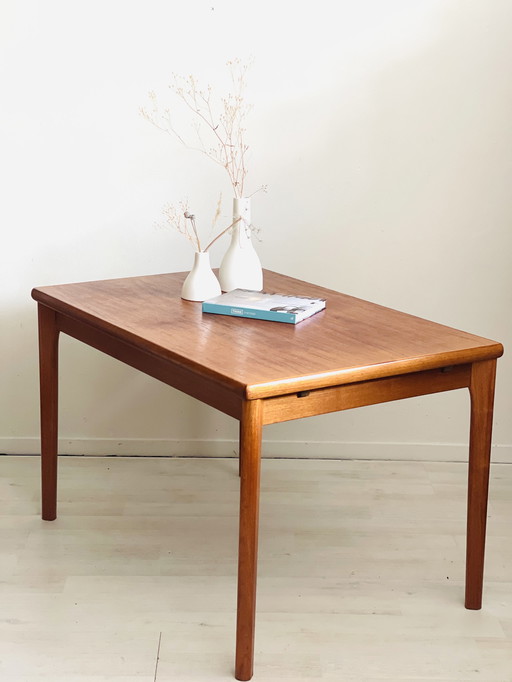 Table à manger vintage extensible