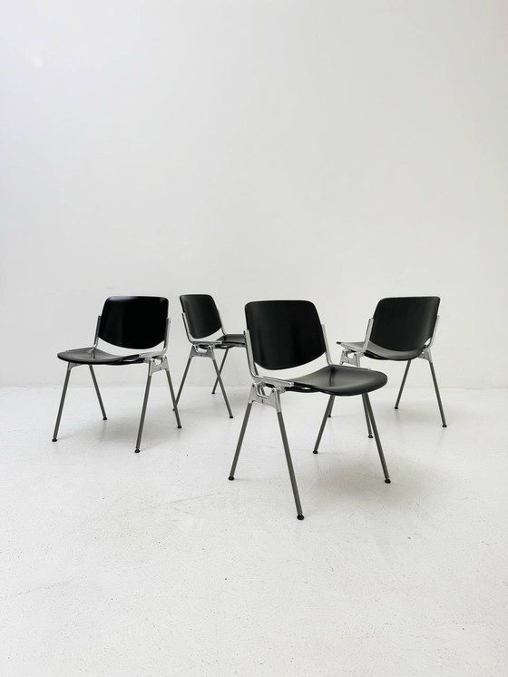 Image 1 of 6 chaises empilables Castelli Chaises 1960 en option sans accoudoirs