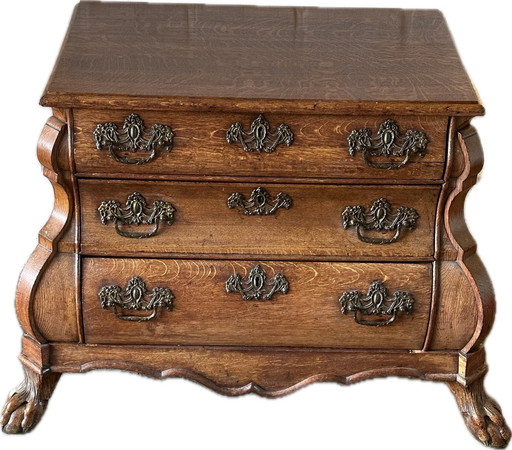 Antique Chest Of Drawers With Lion Paws