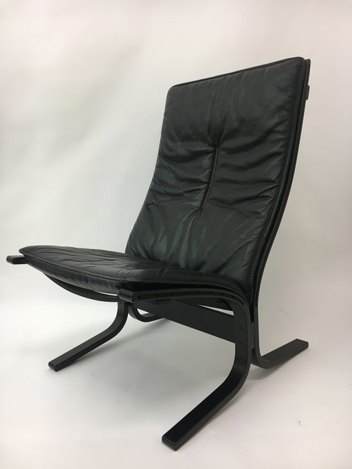 Mid-Century design black leather lounge chair by Ingmar Relling for Westnofa, 1970’s