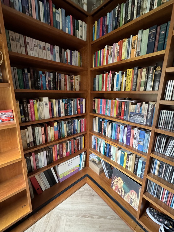 Image 1 of La Literatura Bookcase