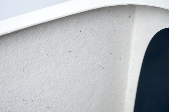 Image 1 of Tavolino cubista vintage bianco in fibra di vetro, anni '70