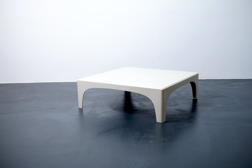 Table d'appoint blanche vintage cubiste en fibre de verre, années 1970