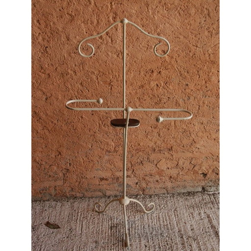 Perchero vintage de metal y madera