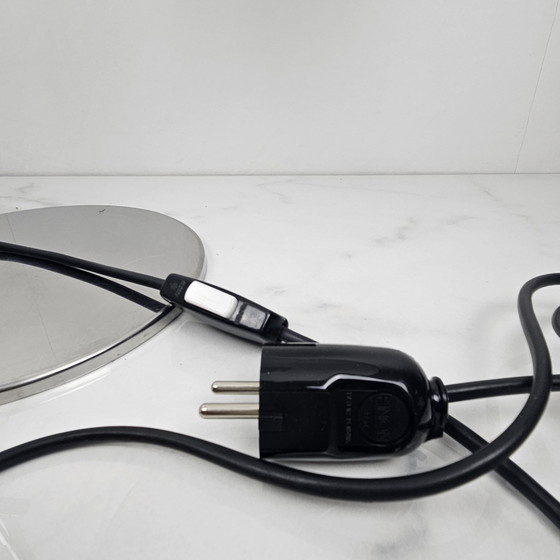 Image 1 of Lampada da tavolo vintage in acrilico cromato e bianco