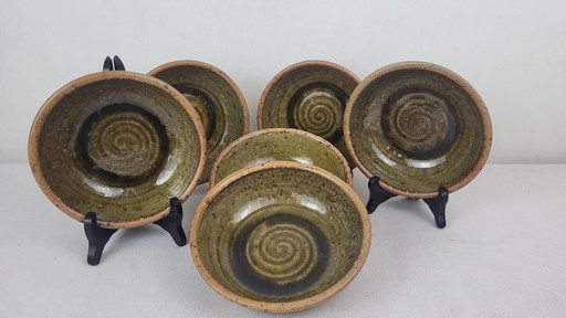 6 Pyrity Stoneware Soup Plates / Bowls