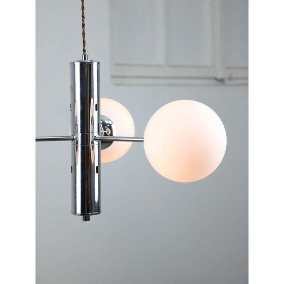 Image 1 of Vintage Sputnik chandelier in chrome and opaline, Italy 1970
