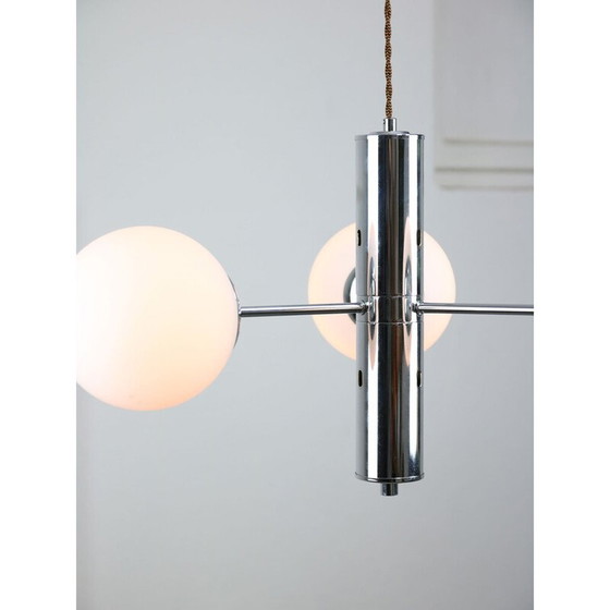 Image 1 of Vintage Sputnik chandelier in chrome and opaline, Italy 1970