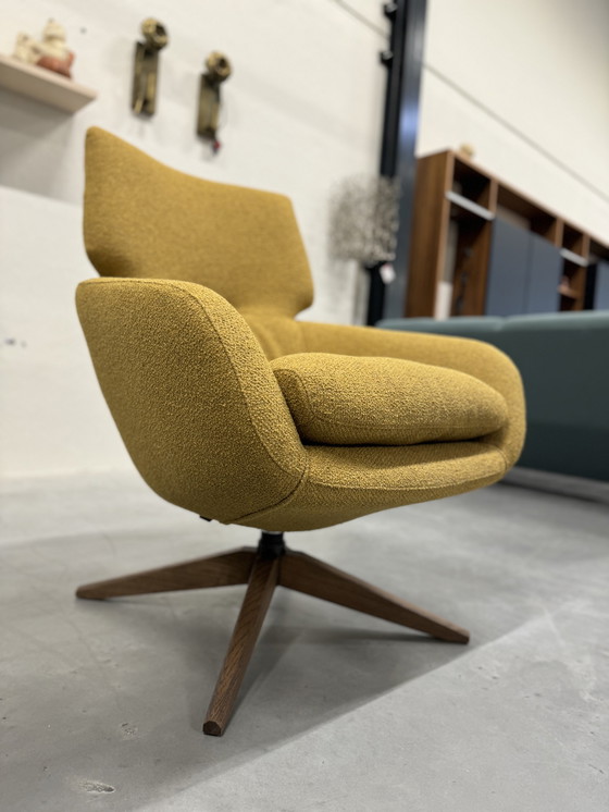 Image 1 of 2 Leolux Lloyd Swivel Armchairs Yellow Fabric