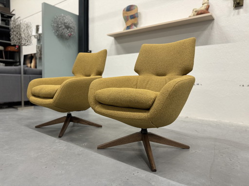 2 Leolux Lloyd Swivel Armchairs Yellow Fabric