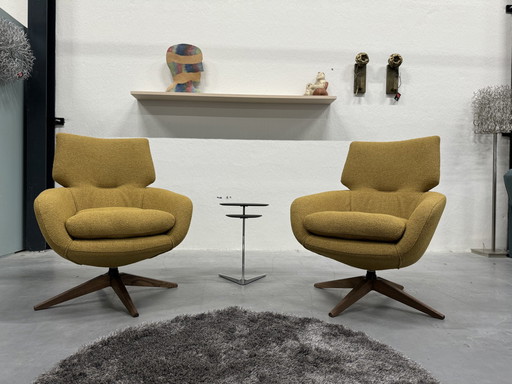 2 Leolux Lloyd Swivel Armchairs Yellow Fabric