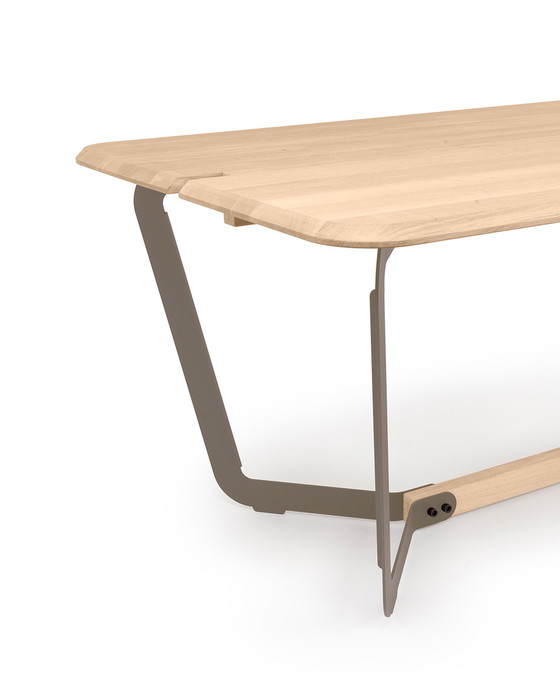 Image 1 of Odesi Stringer table