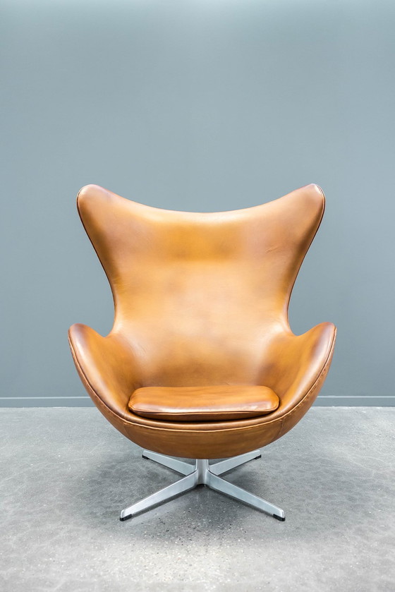 Image 1 of Fritz Hansen Egg Chair By Arne Jacobsen