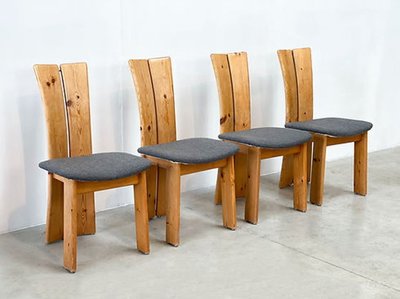 Image 1 of Set of 4 brutalist oak chairs