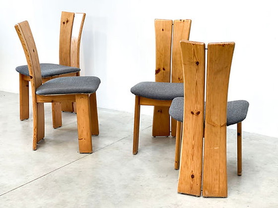 Image 1 of Set of 4 brutalist oak chairs