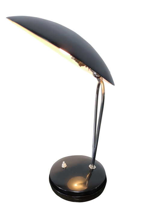 Adjustable desk lamp