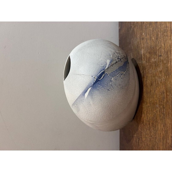 Image 1 of Vaso vintage in ceramica bianca e blu, 1980