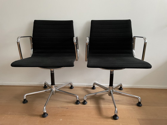 Image 1 of Charles Eames Vitra Hopsak chairs (2 pieces)