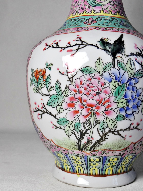 Image 1 of Grand vase balustre base percée chinois/ancien porcelaine émaillée famille rose