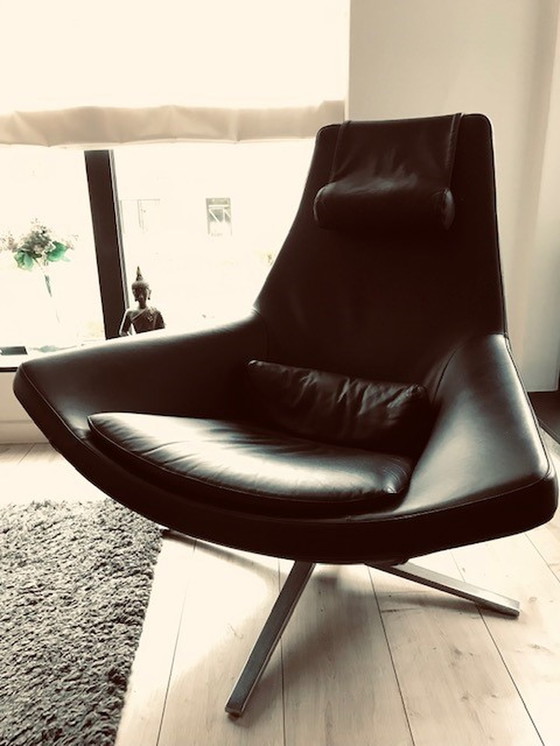 B&B Italia Metropolitan armchair by Jeffrey Bernett | €1,250 B&B Italia Metropolitan armchair by Jeffrey Bernett | €1,250