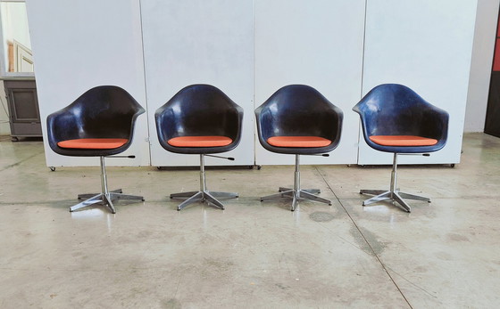 Image 1 of 4x Eames Fiberglass Office Chairs Herman Miller 2ª Edition 1960