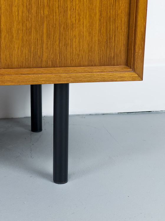 Image 1 of Buffet vintage en teck avec portes coulissantes, 1971