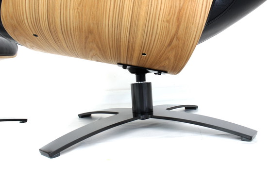 Image 1 of As New! Multi-Functional Scandinavian Lounge Chair / Armchair with Leather and Oak