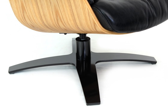 Image 1 of As New! Multi-Functional Scandinavian Lounge Chair / Armchair with Leather and Oak