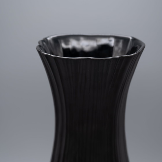 Image 1 of Martin Freyer Rosenthal Plissee Bisque Porcelaine Noire 37 cm + 27 cm Vase Duo