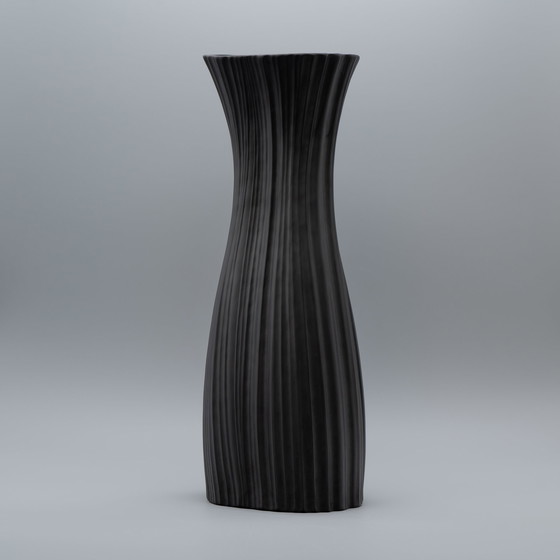 Image 1 of Martin Freyer Rosenthal Plissee Bisque Porcelaine Noire 37 cm + 27 cm Vase Duo