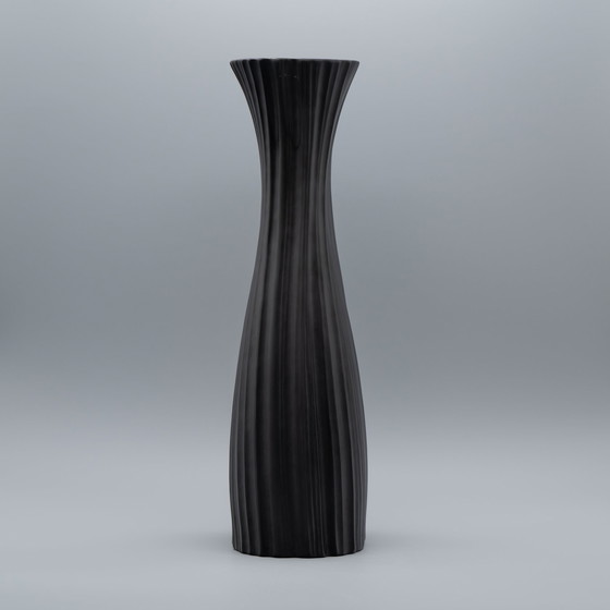 Image 1 of Martin Freyer Rosenthal Plissee Bisque Porcelaine Noire 37 cm + 27 cm Vase Duo