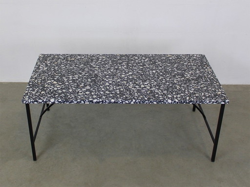 Tabula Fogia Note Design Coffee Table