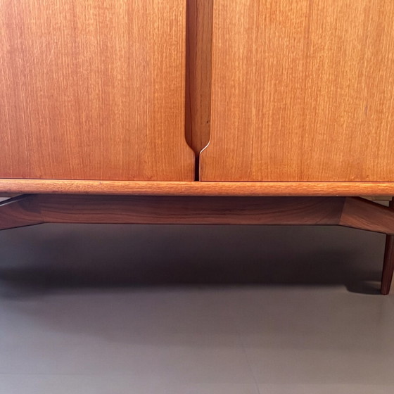 Image 1 of Credenza Borge Mogensen per Fredericia Stolefabrik Danimarca anni '60 - Cassettiera danese dal design moderno in teak su bas