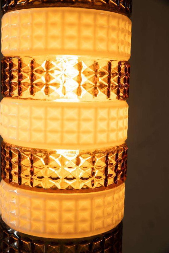 Image 1 of Lampe suspendue vintage en verre cylindrique, verre ambré, suspension en verre