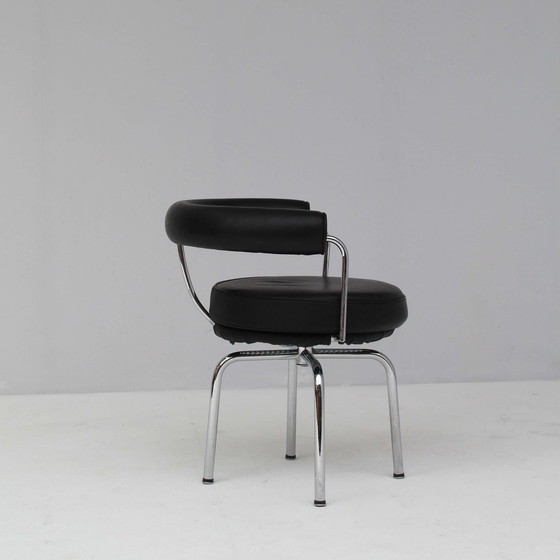 Image 1 of Cassina Tournant armchairs