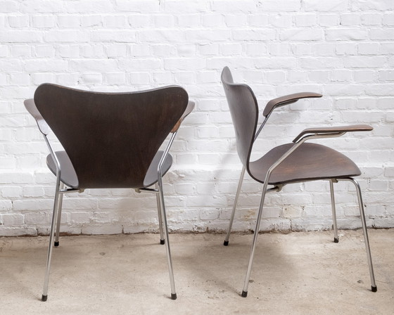 Image 1 of 2x Arne Jacobsen Butterfly Chair